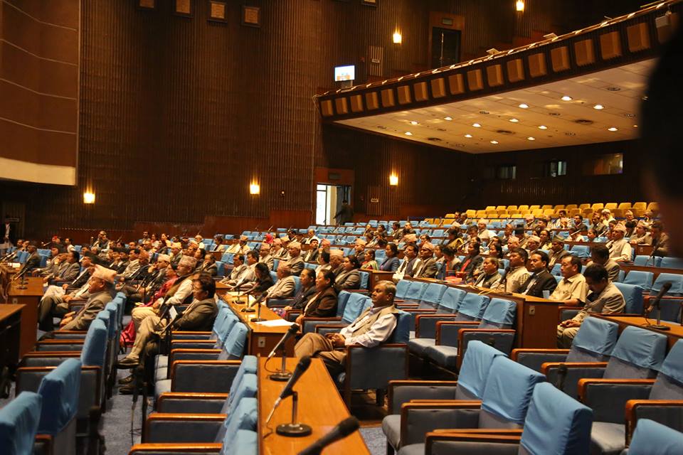 ललिता निवास जग्गा काण्डमा पूर्वप्रधानमन्त्रीलाई स्पष्टिकरण सोध्न संसदको माग